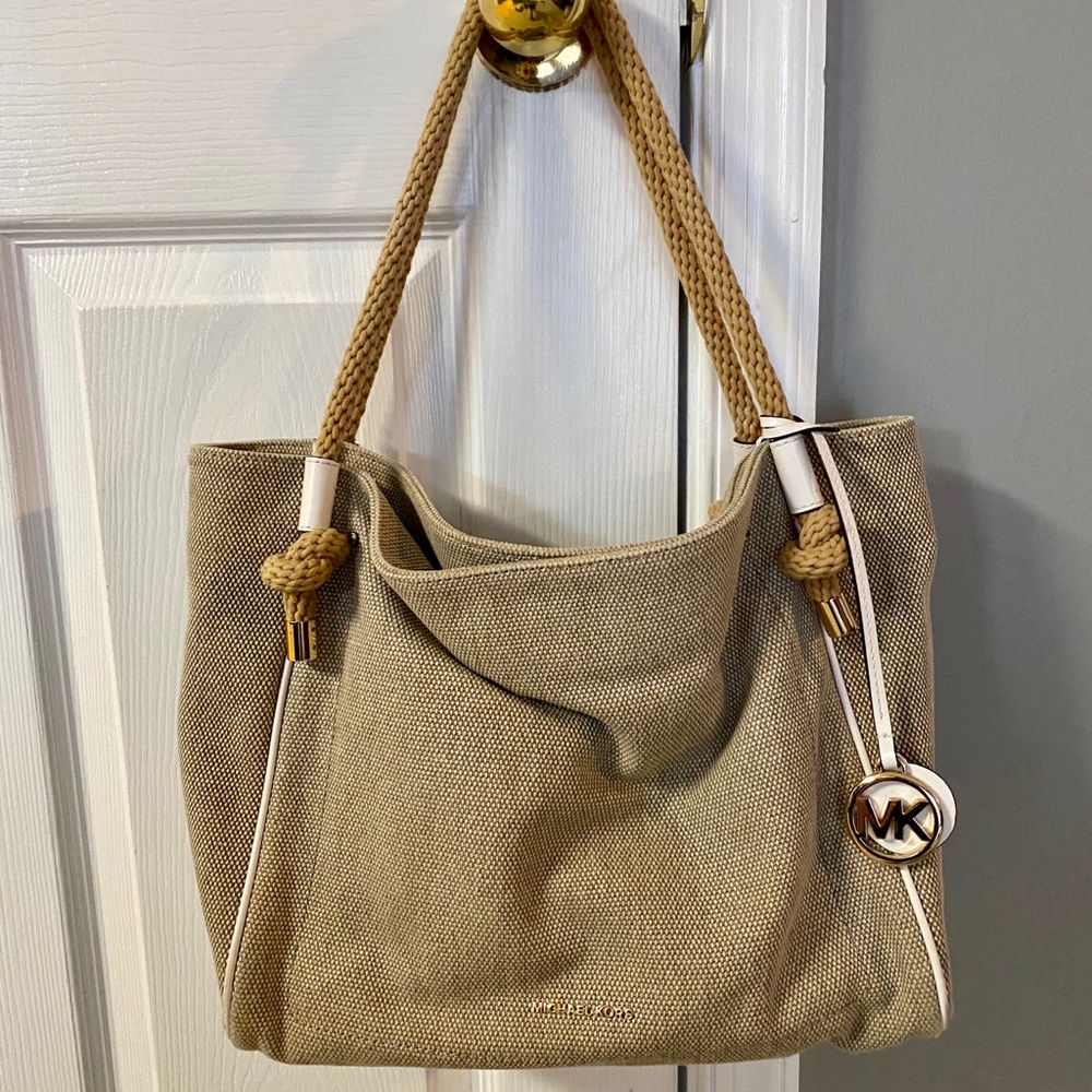 Michael Kors Isla bag in canvas